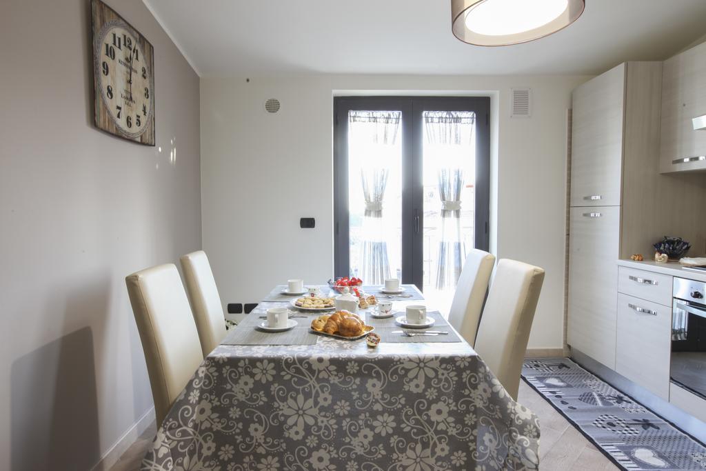 Amira Luxury Apartments Санта-Мария-Капуа-Ветере Экстерьер фото