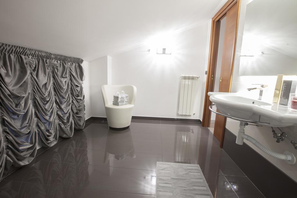 Amira Luxury Apartments Санта-Мария-Капуа-Ветере Экстерьер фото