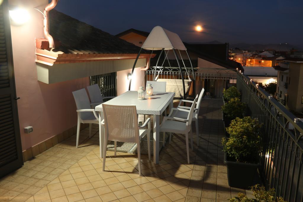 Amira Luxury Apartments Санта-Мария-Капуа-Ветере Экстерьер фото
