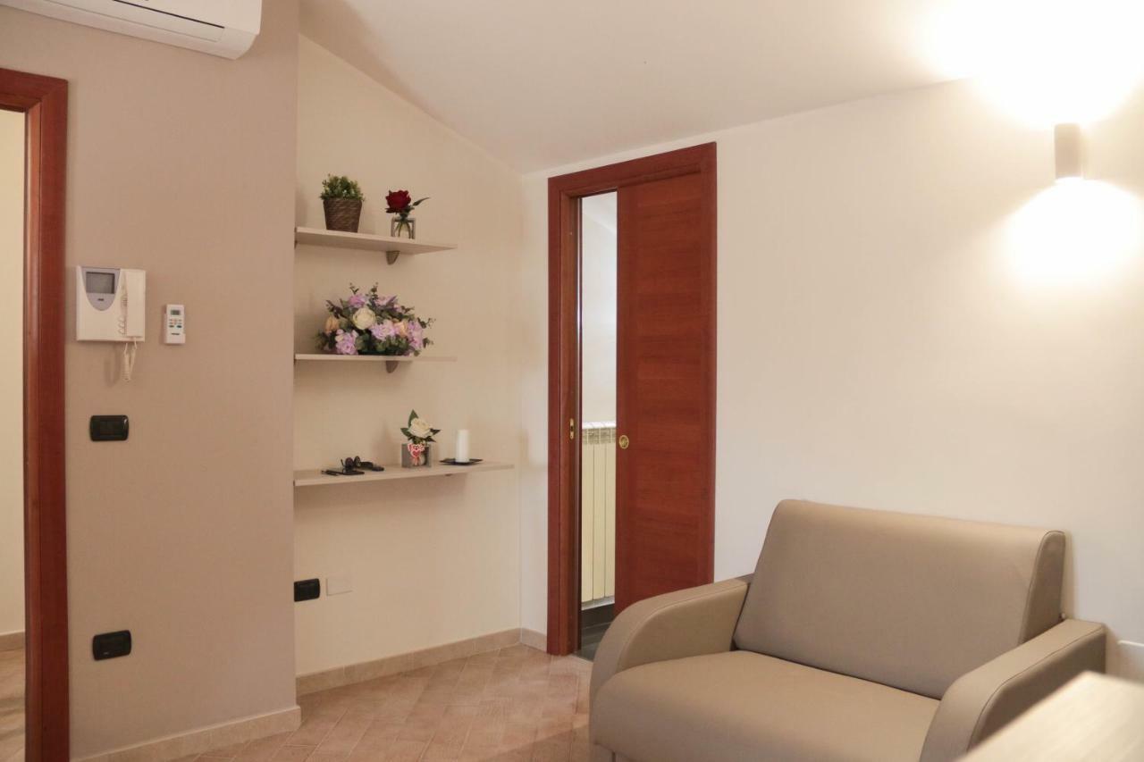 Amira Luxury Apartments Санта-Мария-Капуа-Ветере Экстерьер фото