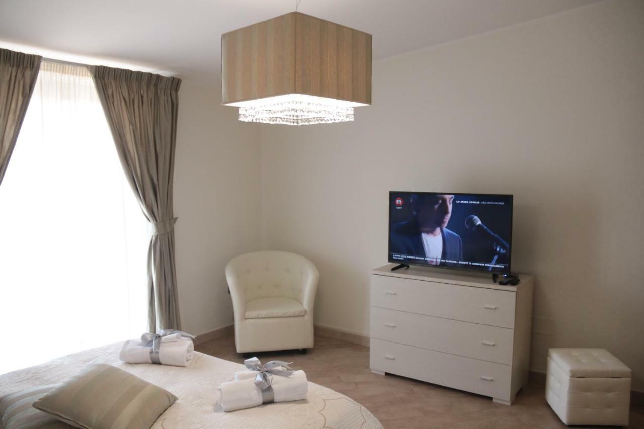 Amira Luxury Apartments Санта-Мария-Капуа-Ветере Экстерьер фото